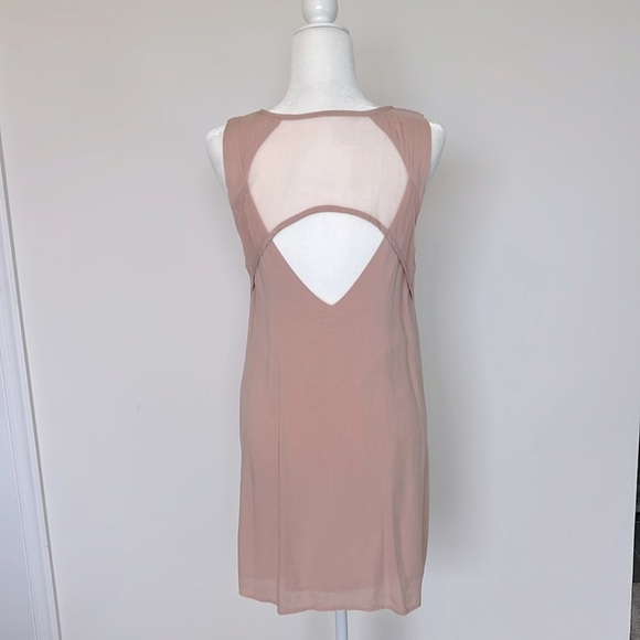 Urban Outfitters Silence + Noise Mini Dress V Neck Mesh Cutout Sleeveless Shift - Picture 3 of 17
